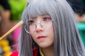 央视曝光直播打赏骗局：假高富帅如何利用情感骗取钱财