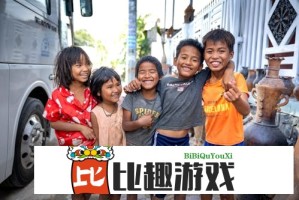 地铁大爷喊上班真好暖人心 正能量传递温暖整个城市
