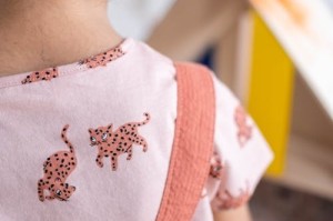 你急什么妈妈又不是不让你打游戏？电子设备管控成难题