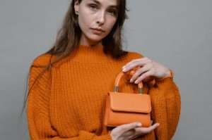 迷失少女的天堂：社会问题还是个人选择？