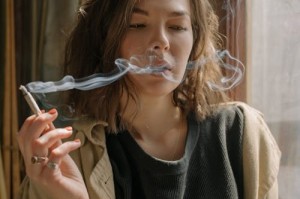 林俊杰晒父亲庆生照，网友：原来明星也这么接地气