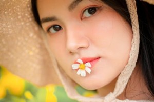 亚马逊和苹果财报敲响警钟：关税风暴正逼近科技巨头